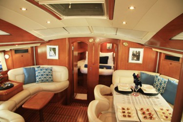 saloon_720x480