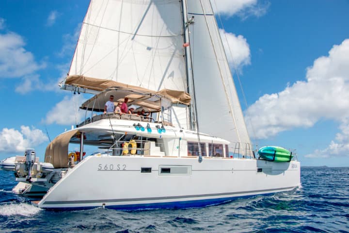 AzuliaLuxuryCharter_720x480