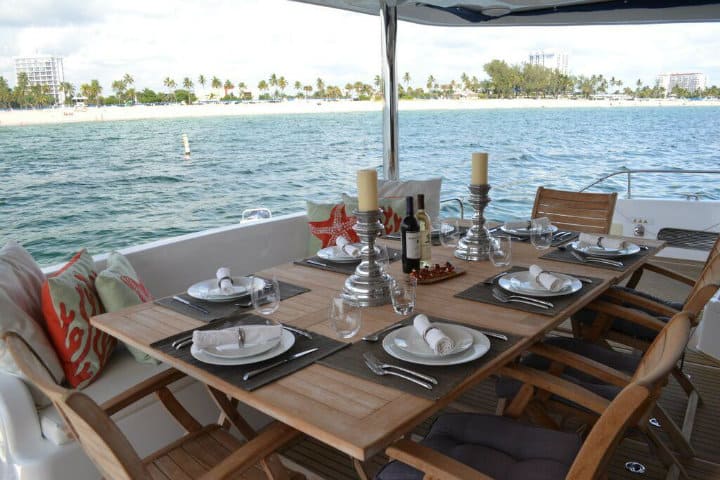 AftDeckDining_720x480