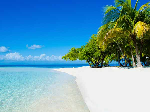 beautiful beach in belize